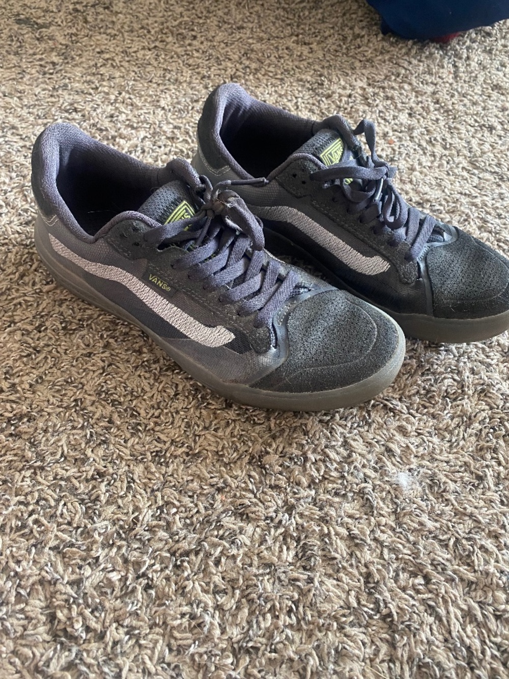 Vans Ultrarange Running shoes women’s size 9